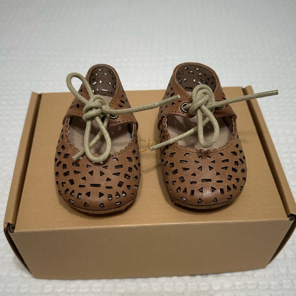 Leather boho Mary Jane shoes